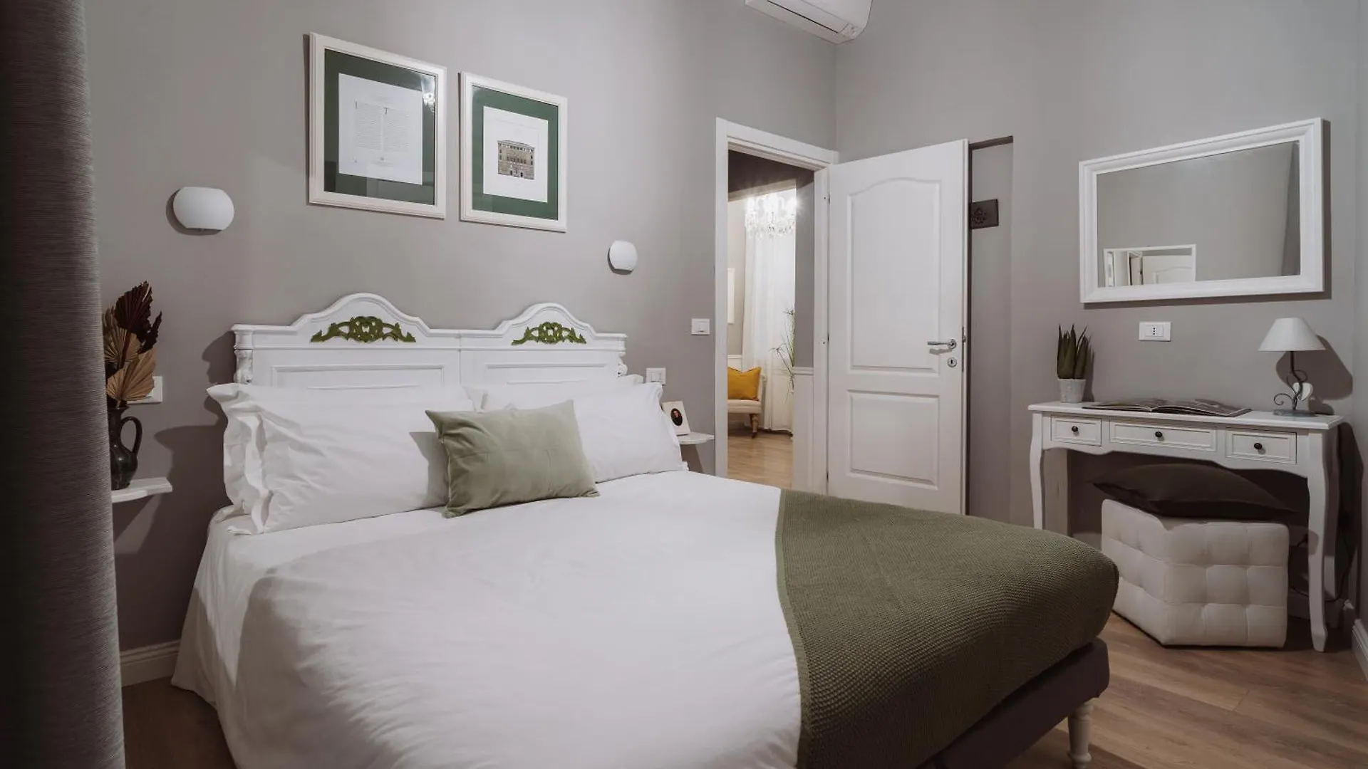 Rooms Genova Dei Rolli contacts